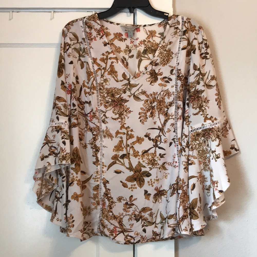 Belle & Sky White Floral Bell Sleeve Blouse XL